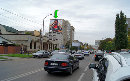 Брандмауэр на улице Красных Партизан, № 559 (подсветка)